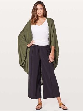 Lululemon stillness wrap